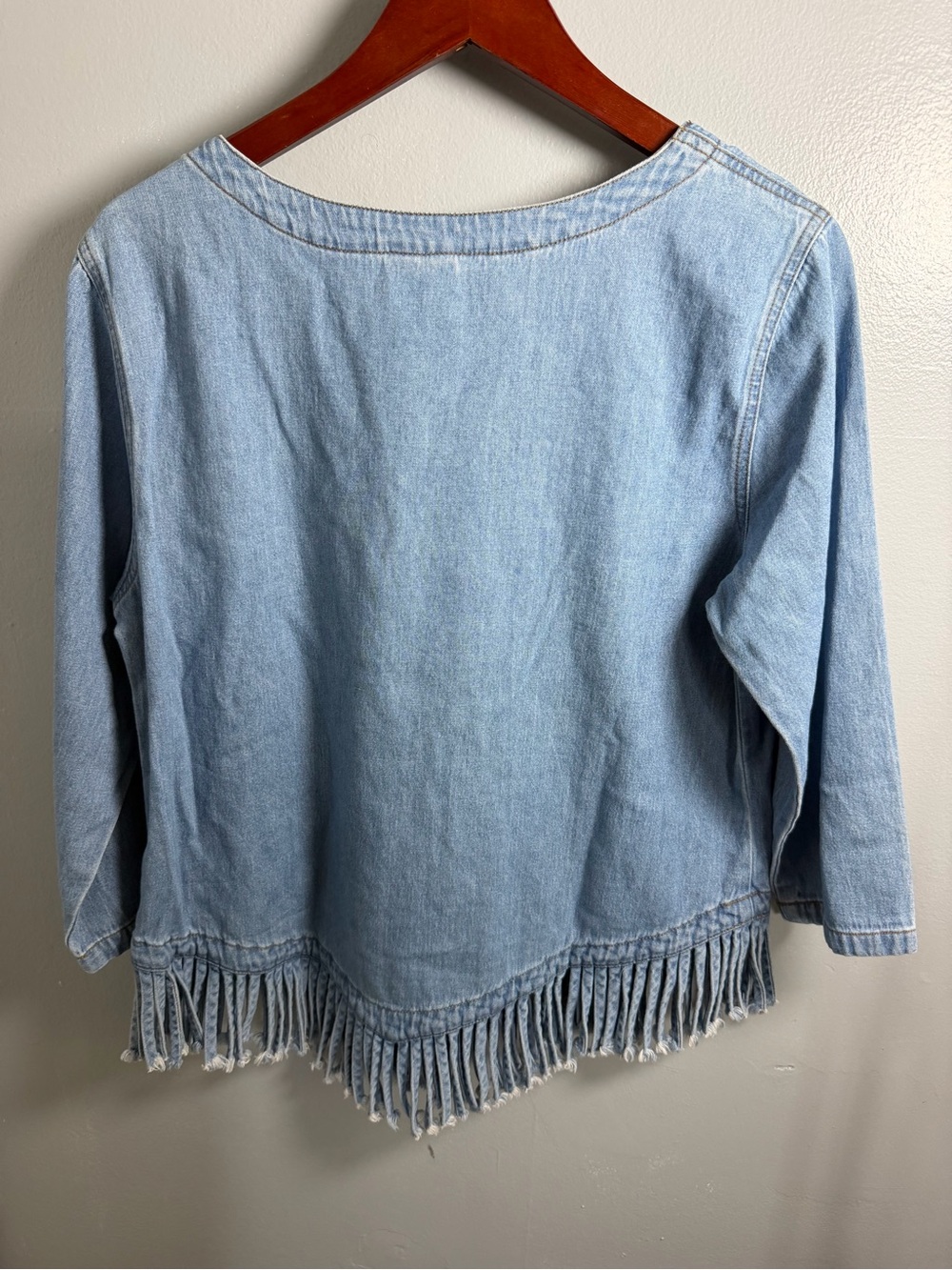 Light Blue Fringe-Hem Blouse with Three-Quarter Sleeves - Picture 6 of 7